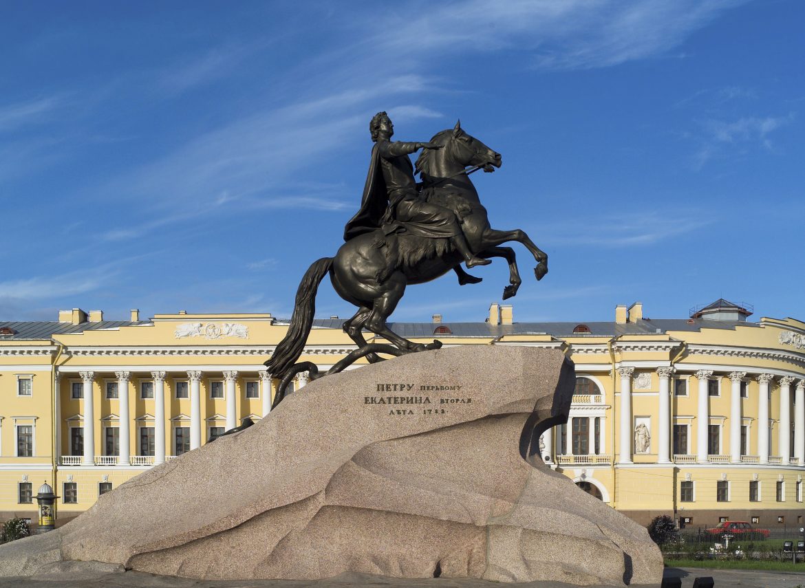The_Bronze_Horseman_(St._Petersburg,_Russia)