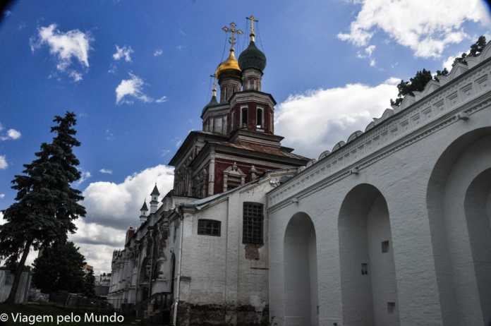 Cemitério e Convento Novodiévitch em Moscou